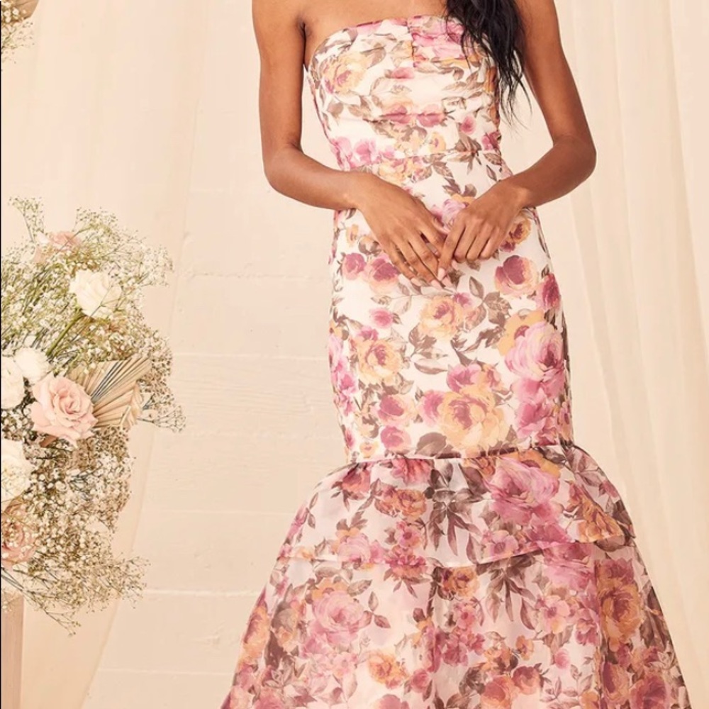 NWT Never Worn size small Floral Gown from Lulus